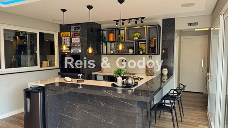 LINDA MODERNA 400m PRAIA DE JURERE INTERNACIONAL