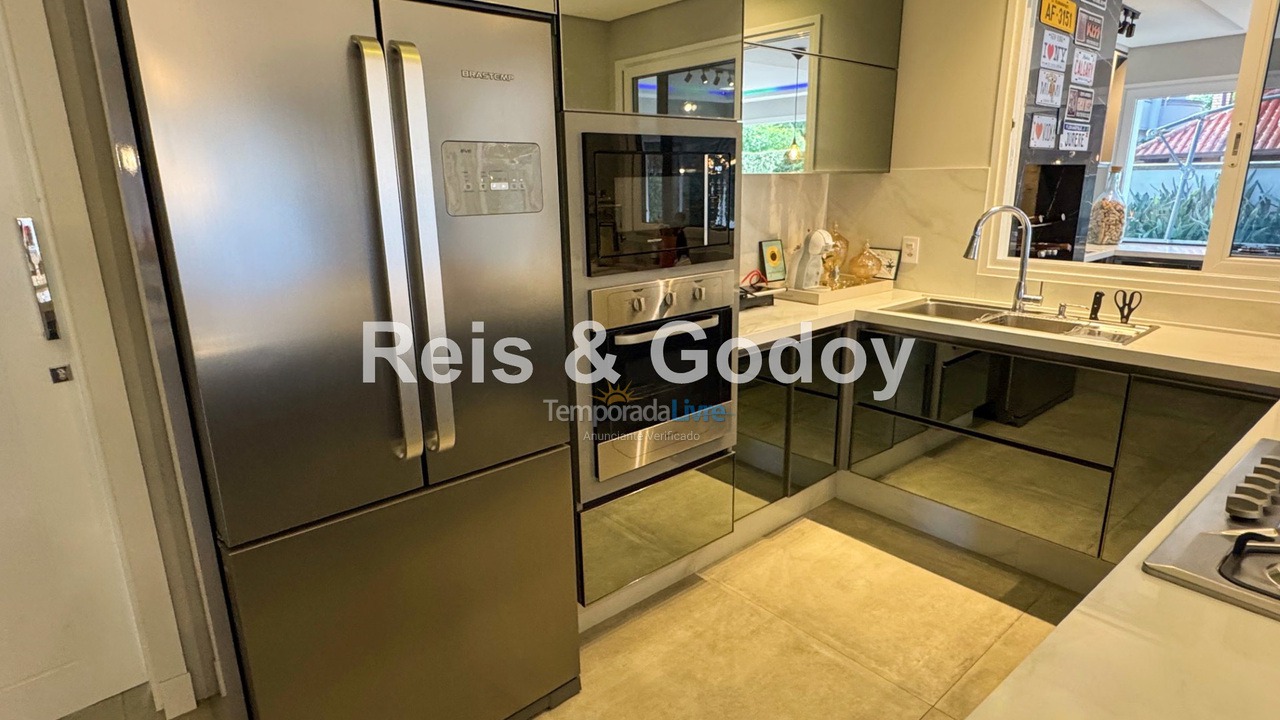 Casa para aluguel de temporada em Florianopolis (Jurerê Internacional)