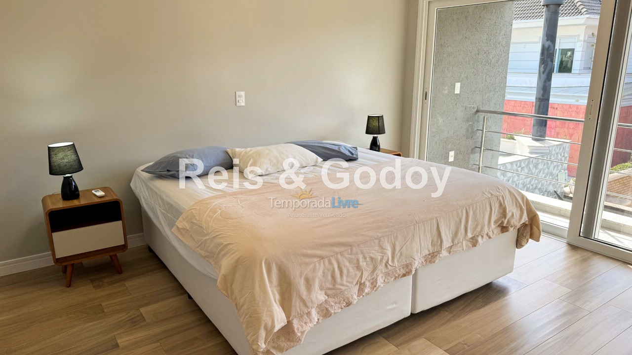 Casa para aluguel de temporada em Florianopolis (Jurerê Internacional)