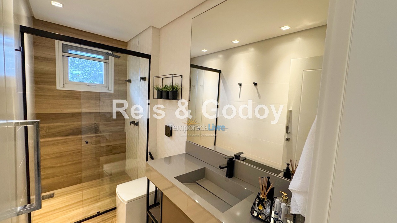 Casa para aluguel de temporada em Florianopolis (Jurerê Internacional)