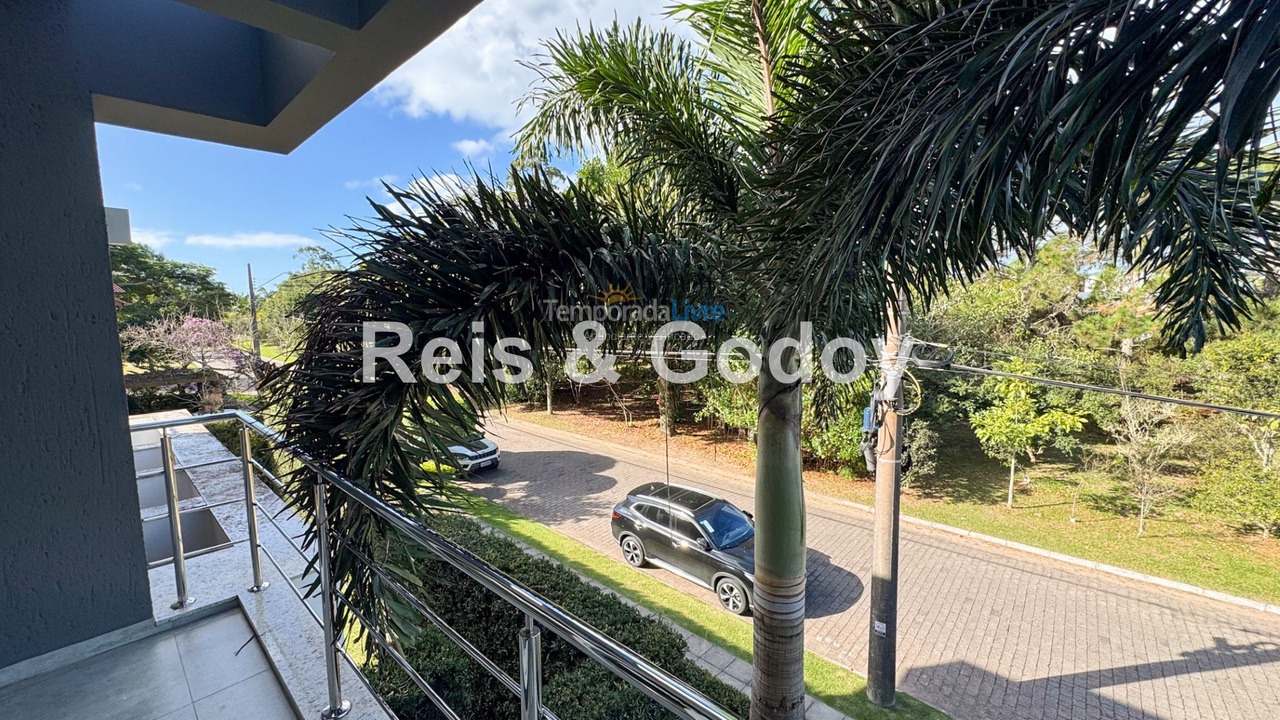 Casa para aluguel de temporada em Florianopolis (Jurerê Internacional)