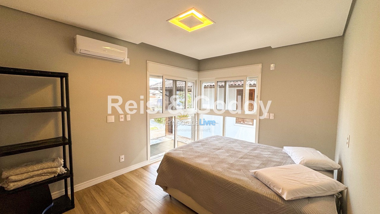 Casa para aluguel de temporada em Florianopolis (Jurerê Internacional)