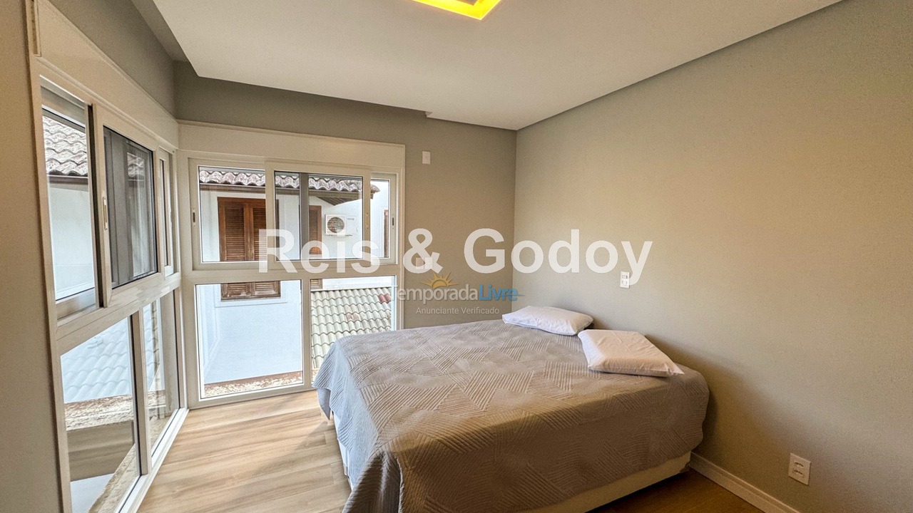 Casa para aluguel de temporada em Florianopolis (Jurerê Internacional)