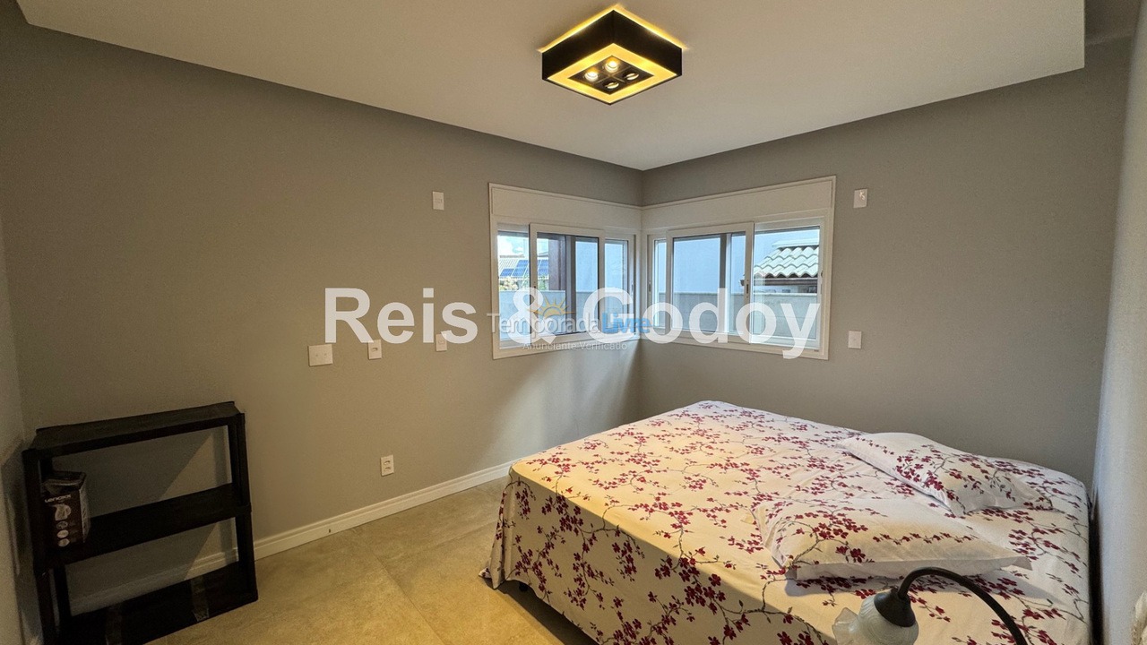 Casa para aluguel de temporada em Florianopolis (Jurerê Internacional)