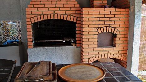 Chácara em Mairinque. Lazer Completo e Tranquilidade para Você!