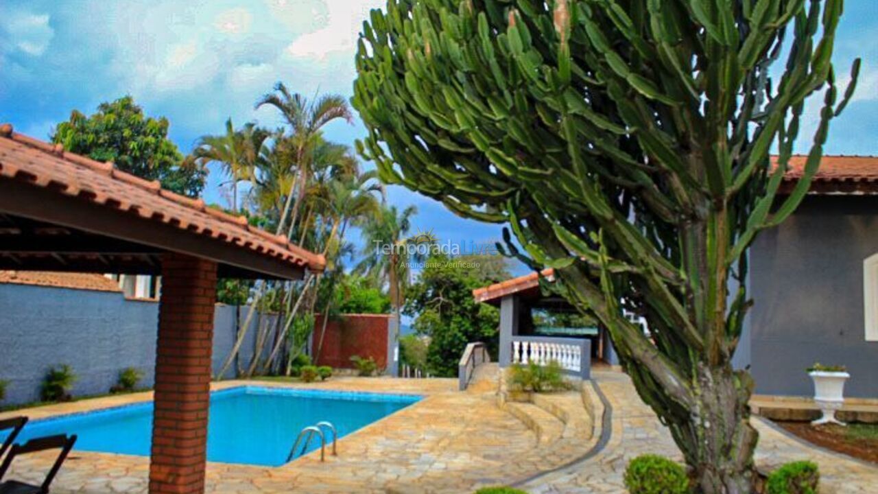 Chácara / sítio para aluguel de temporada em Mairinque (Moreiras)