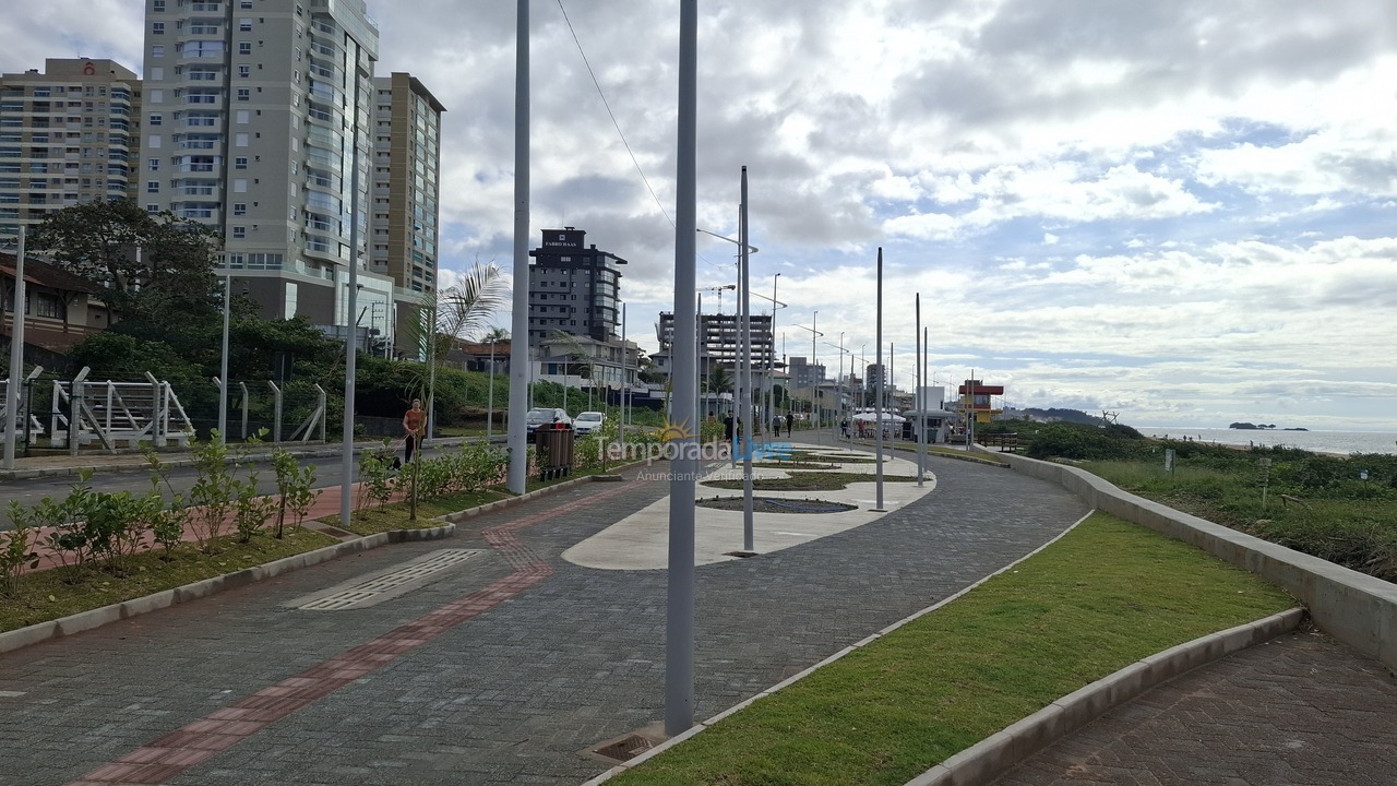 Apartamento para aluguel de temporada em Balneário Piçarras (Itacolomi)