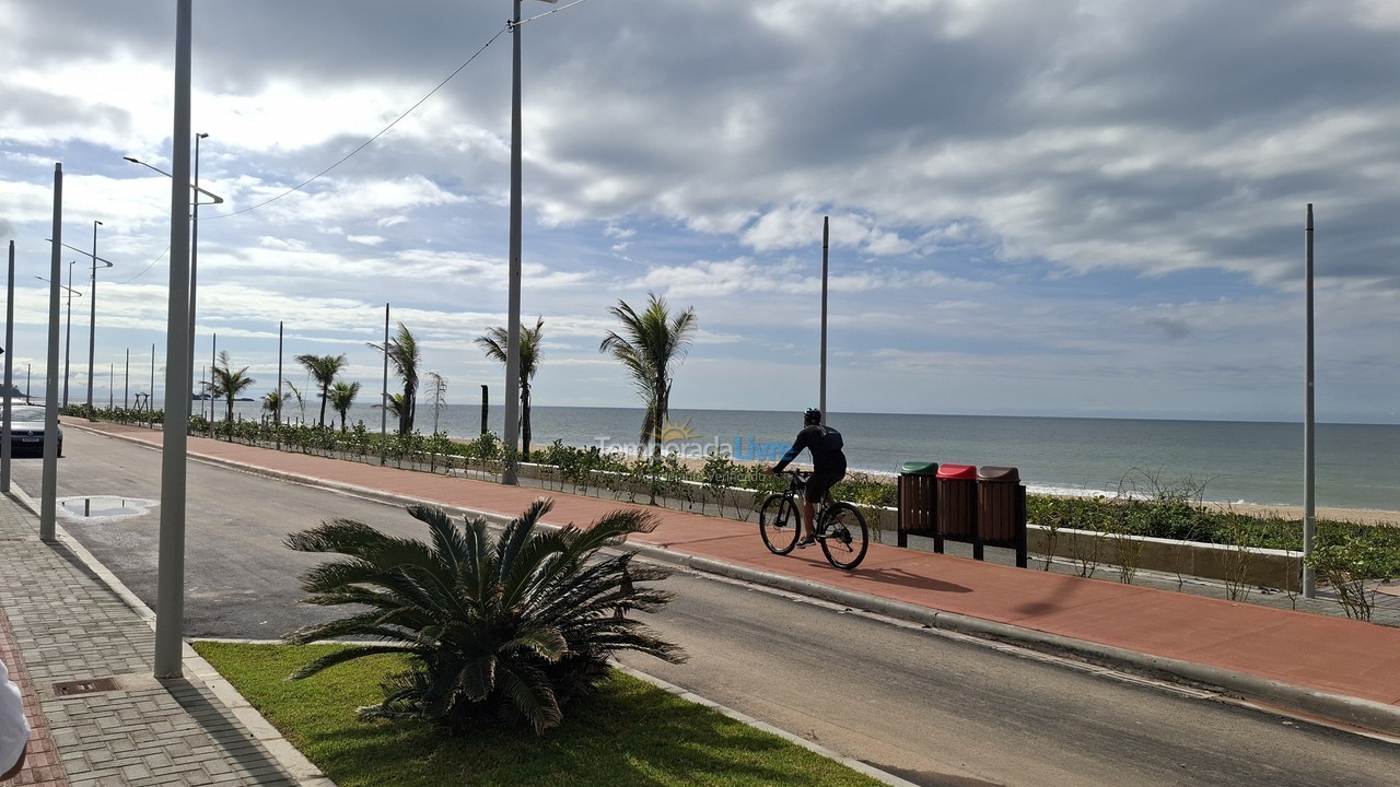 Apartamento para aluguel de temporada em Balneário Piçarras (Itacolomi)