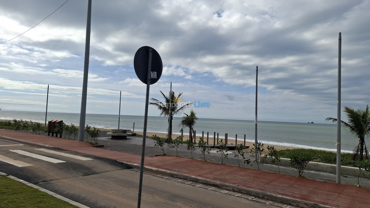 Apartamento para aluguel de temporada em Balneário Piçarras (Itacolomi)