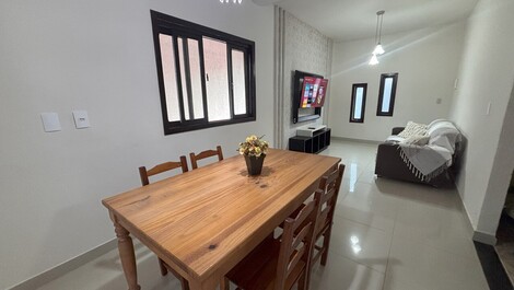 Alquiler vacacional en Bombas – Casa con piscina