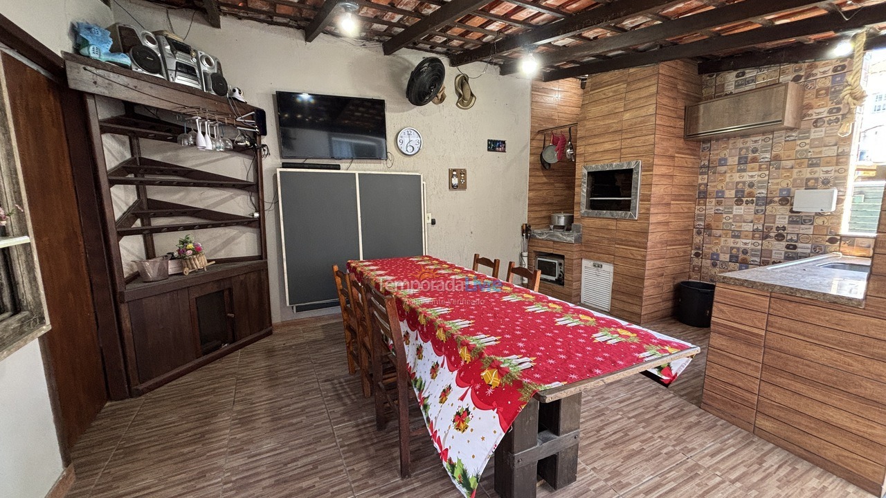 Casa para alquiler de vacaciones em Bombinhas (Praia de Bombas)