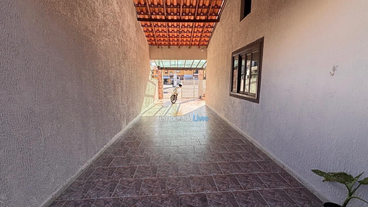 Casa para alquiler de vacaciones em Bombinhas (Praia de Bombas)