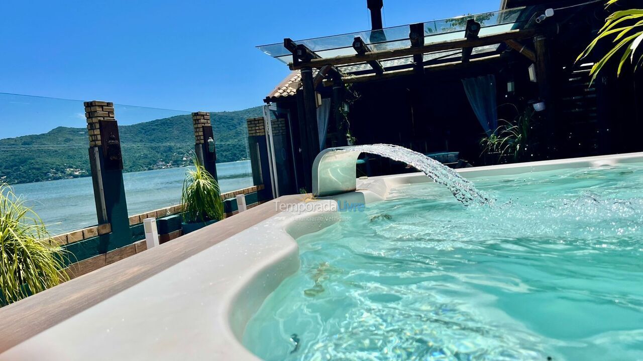 Casa para aluguel de temporada em Florianópolis (Barra da Lagoa)