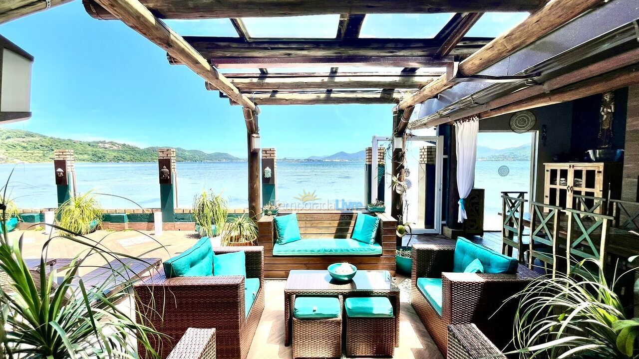 Casa para aluguel de temporada em Florianópolis (Barra da Lagoa)