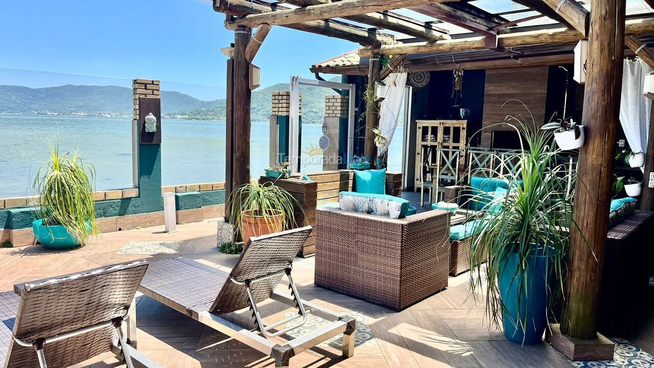 Casa para aluguel de temporada em Florianópolis (Barra da Lagoa)