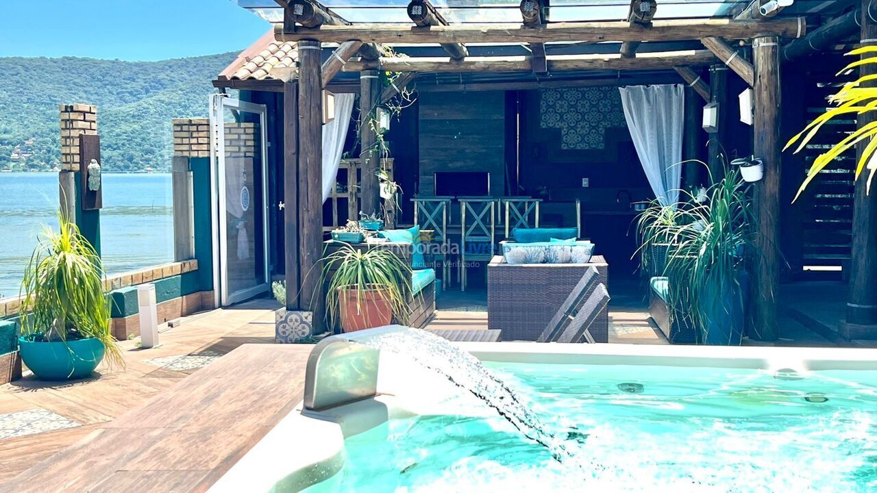Casa para aluguel de temporada em Florianópolis (Barra da Lagoa)