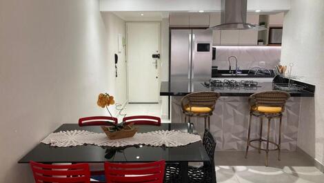 Apto com lazer completo para até 8 pessoas 350 metros da praia