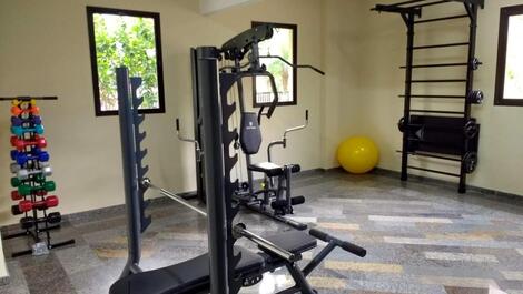 Apto com lazer completo para até 8 pessoas 350 metros da praia