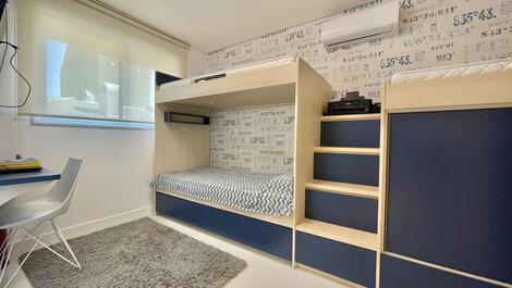 Ático de alta gama finamente decorado entre dos mares