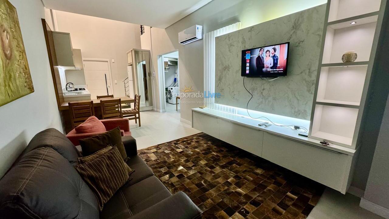 Apartamento para aluguel de temporada em Bombinhas (Canto Grande)