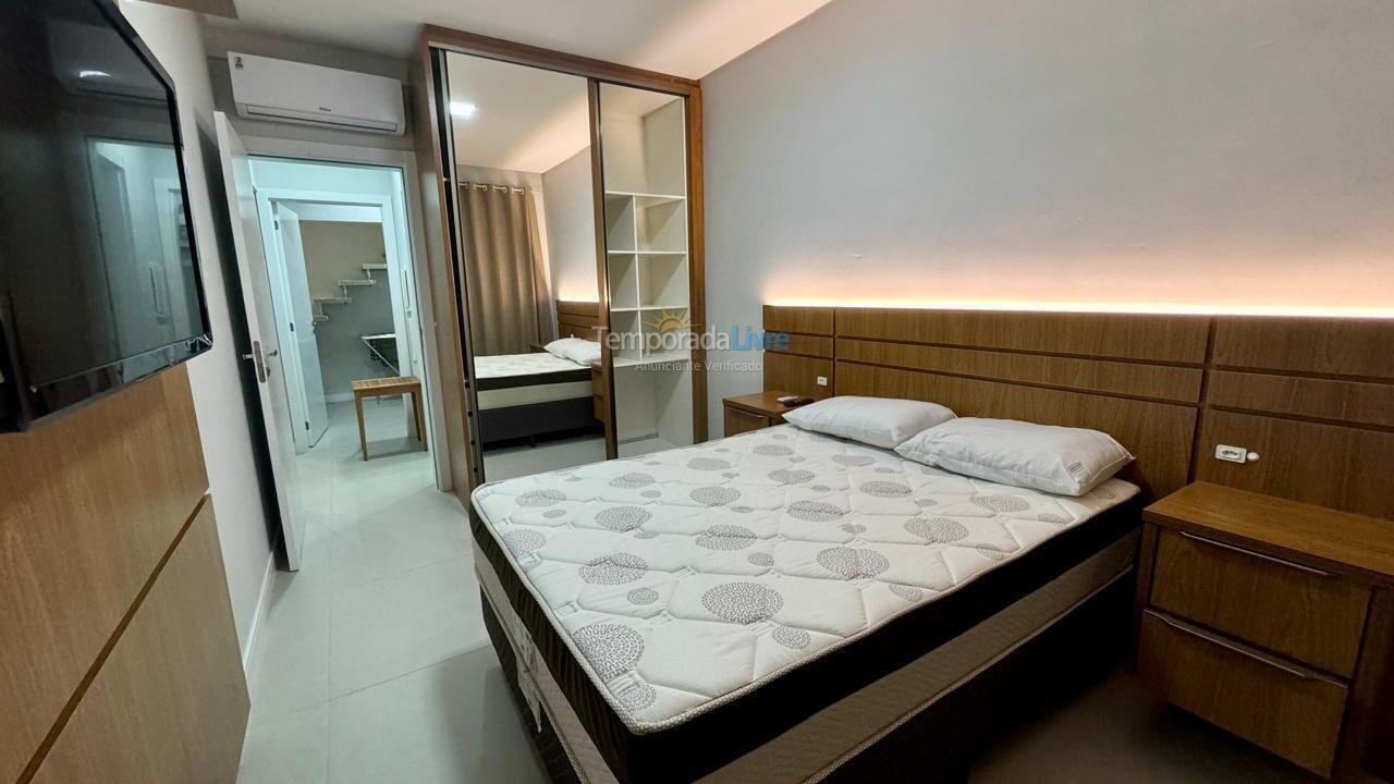 Apartamento para aluguel de temporada em Bombinhas (Canto Grande)