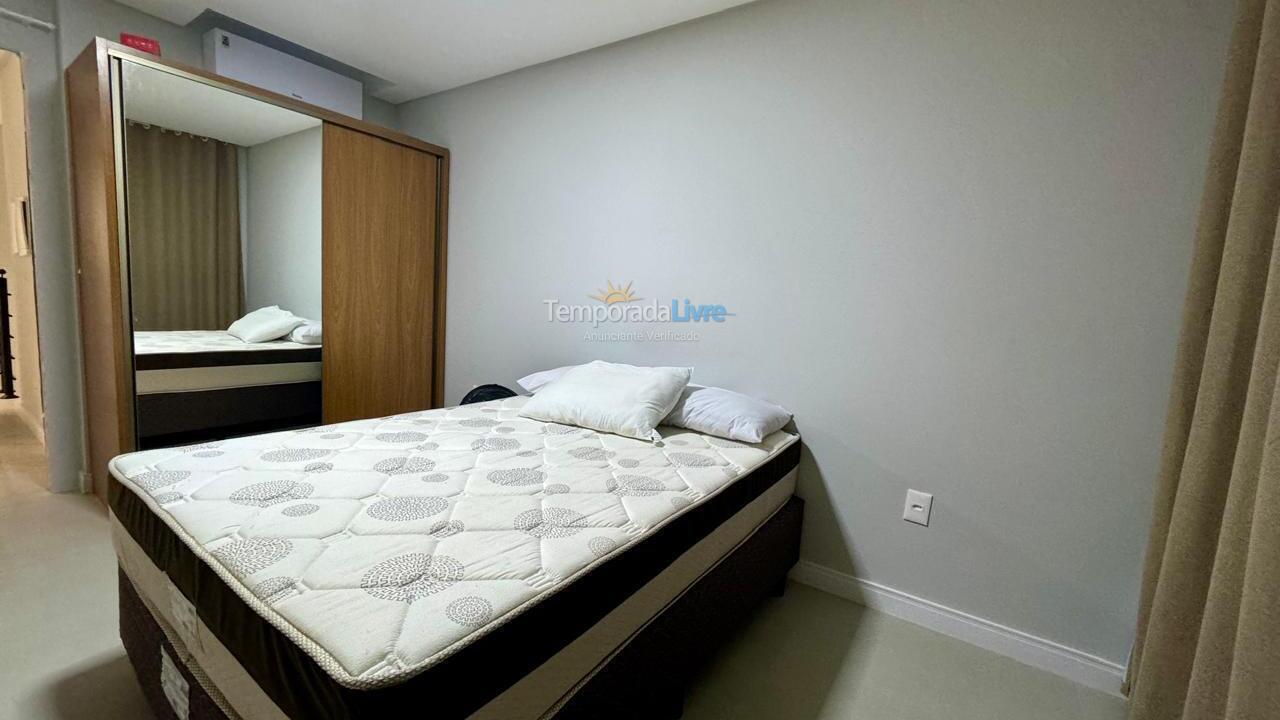 Apartamento para aluguel de temporada em Bombinhas (Canto Grande)