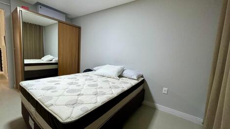 Apartamento Térreo na Praia com Piscina Aquecida