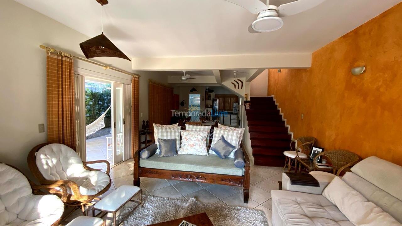 House for vacation rental in Bombinhas (Canto Grande)