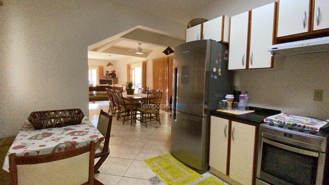 House for vacation rental in Bombinhas (Canto Grande)