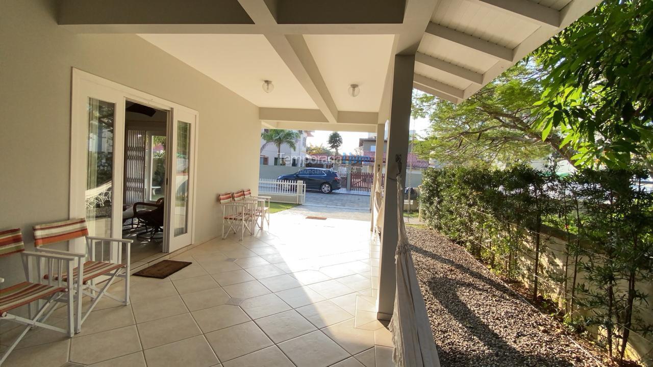 House for vacation rental in Bombinhas (Canto Grande)