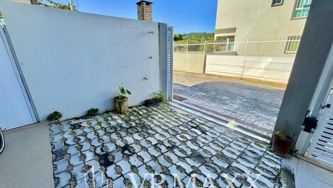 Apartment with beautiful sea view in Canto Grande