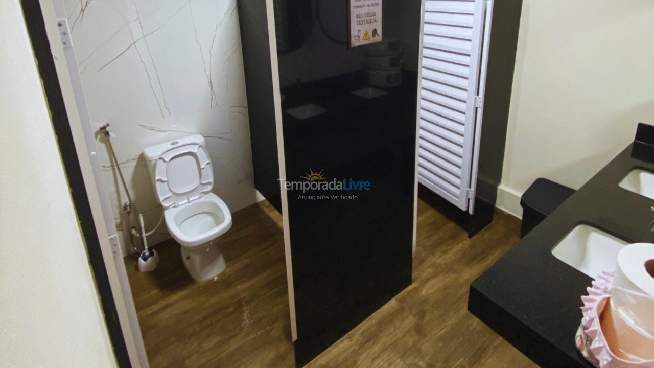 Granja para alquiler de vacaciones em Uberlândia (Chacaras Andorinhas)