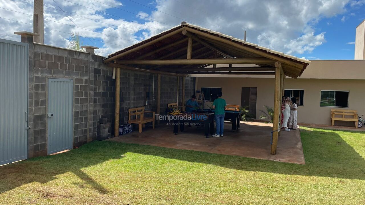 Granja para alquiler de vacaciones em Uberlândia (Chacaras Andorinhas)