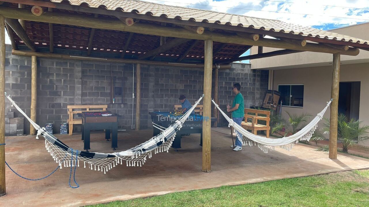 Granja para alquiler de vacaciones em Uberlândia (Chacaras Andorinhas)