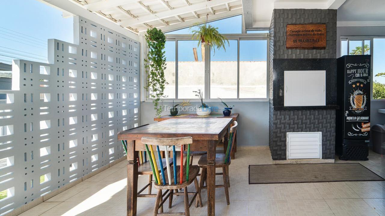 Casa para alquiler de vacaciones em Bombinhas (Praia de Zimbros)