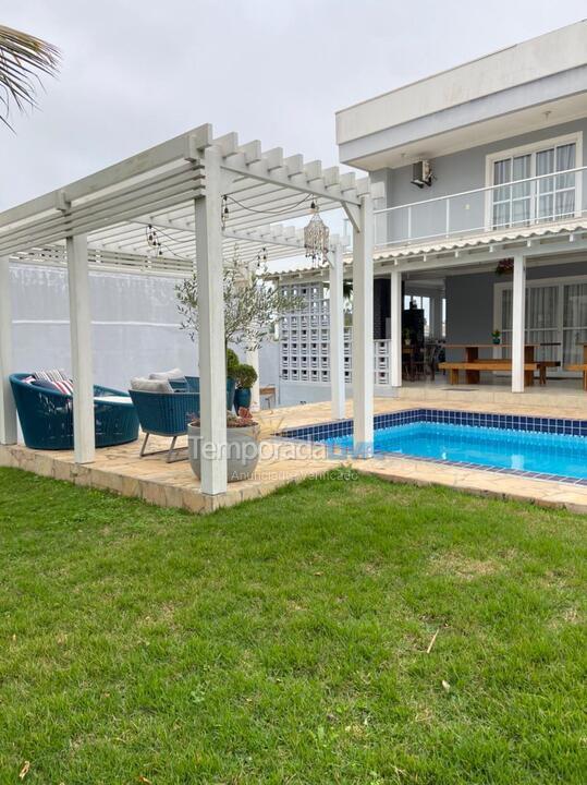 Casa para alquiler de vacaciones em Bombinhas (Praia de Zimbros)