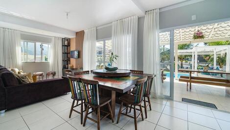 Hermosa casa con piscina