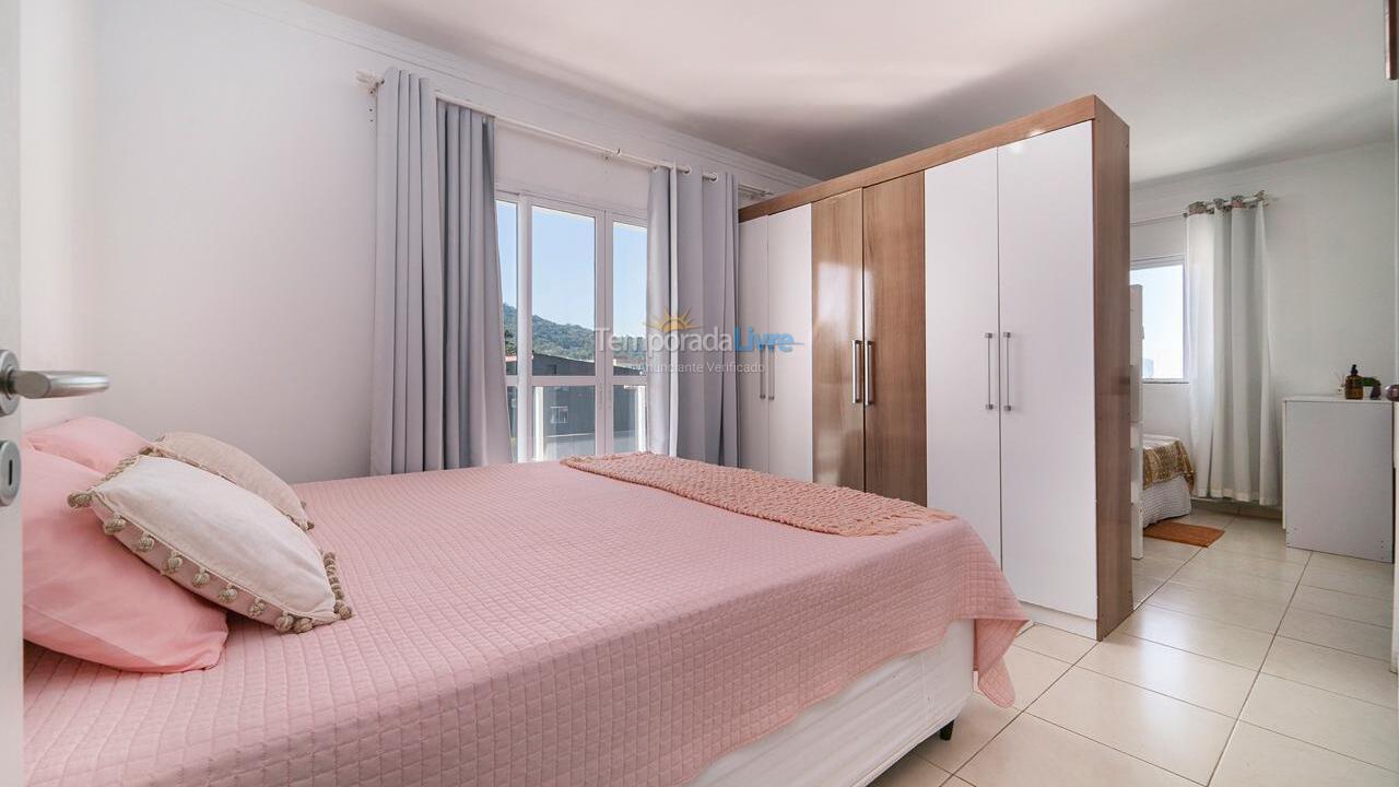 Casa para alquiler de vacaciones em Bombinhas (Praia de Zimbros)