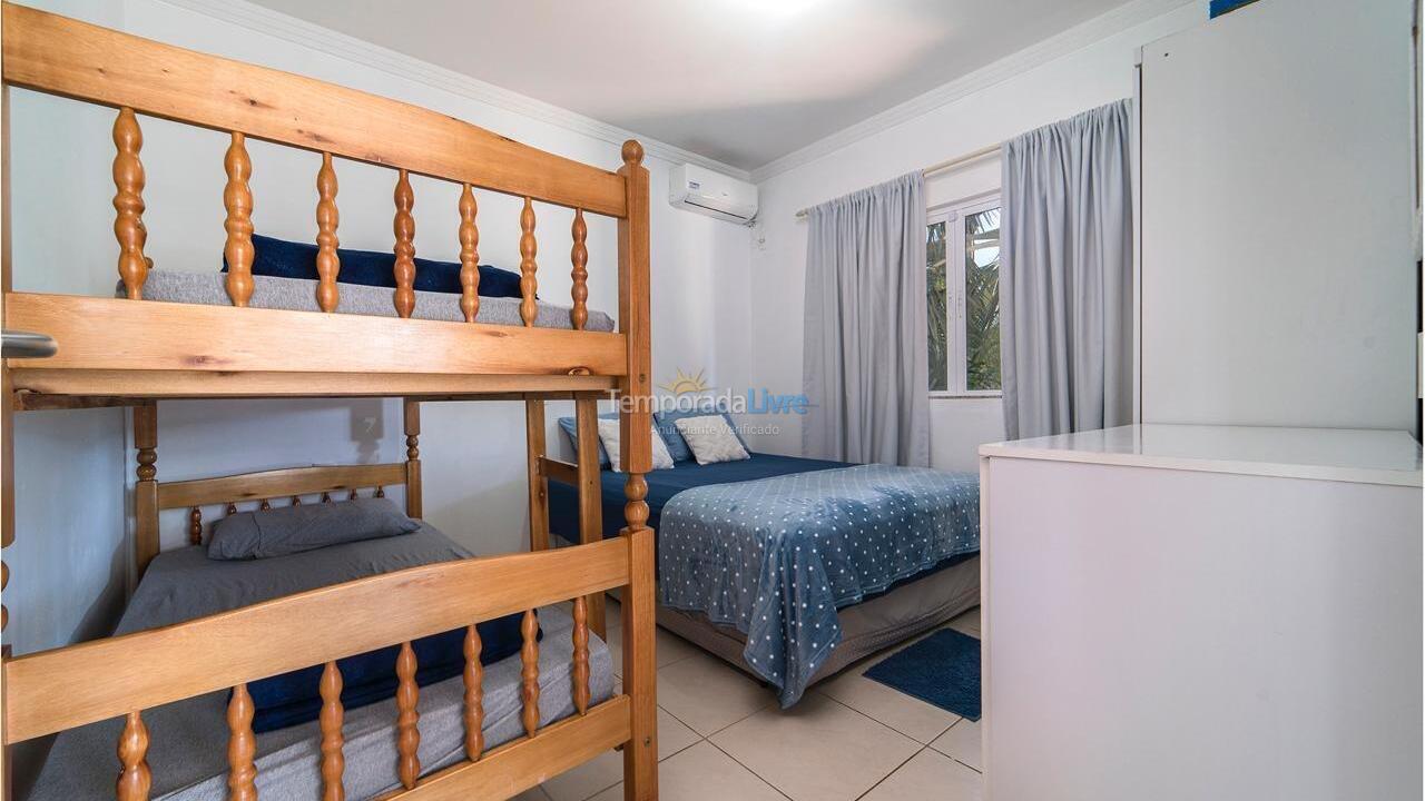 Casa para alquiler de vacaciones em Bombinhas (Praia de Zimbros)