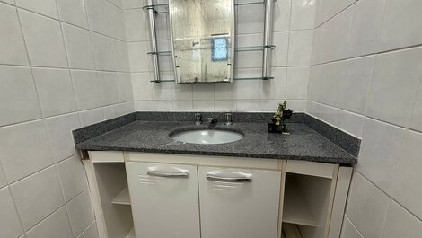 BM301 - Apê c/ Varanda | Ar Cond. | Garagem e Área de Lazer