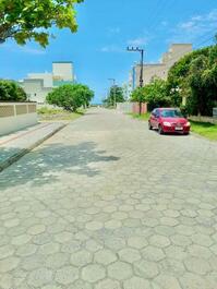 Apartamento frente al mar en Bombinhas, a 200 metros del mar.