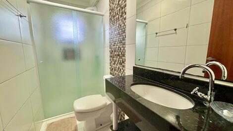 Apartamento frente al mar en Bombinhas, a 200 metros del mar.