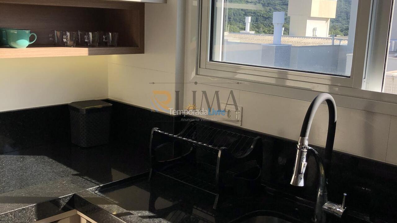 Apartamento para aluguel de temporada em Bombinhas (Canto Grande)