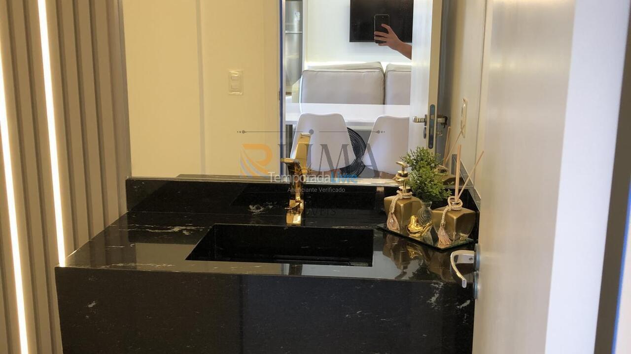 Apartamento para aluguel de temporada em Bombinhas (Canto Grande)