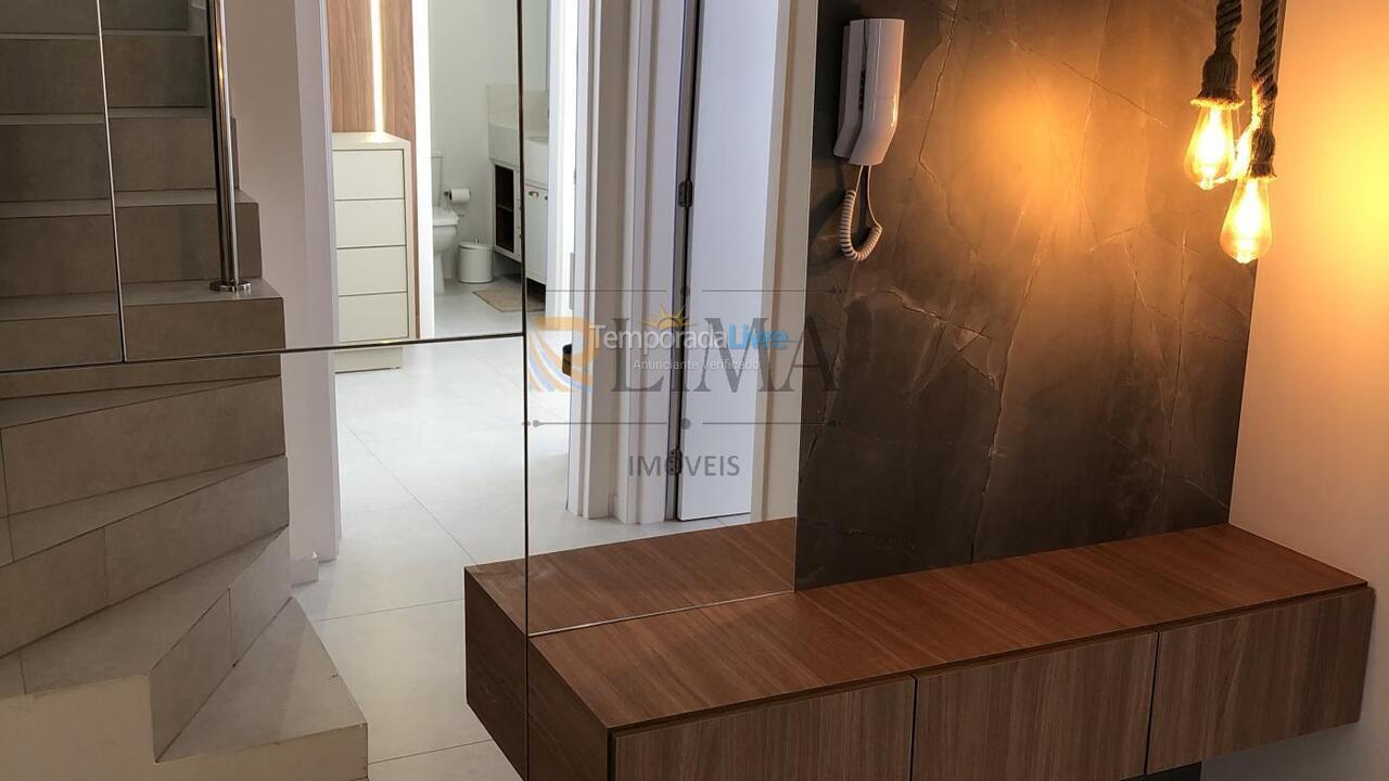 Apartamento para aluguel de temporada em Bombinhas (Canto Grande)