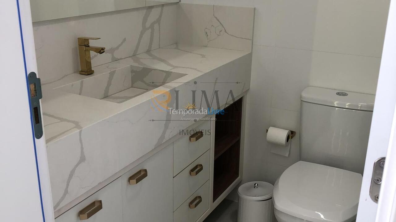 Apartamento para aluguel de temporada em Bombinhas (Canto Grande)