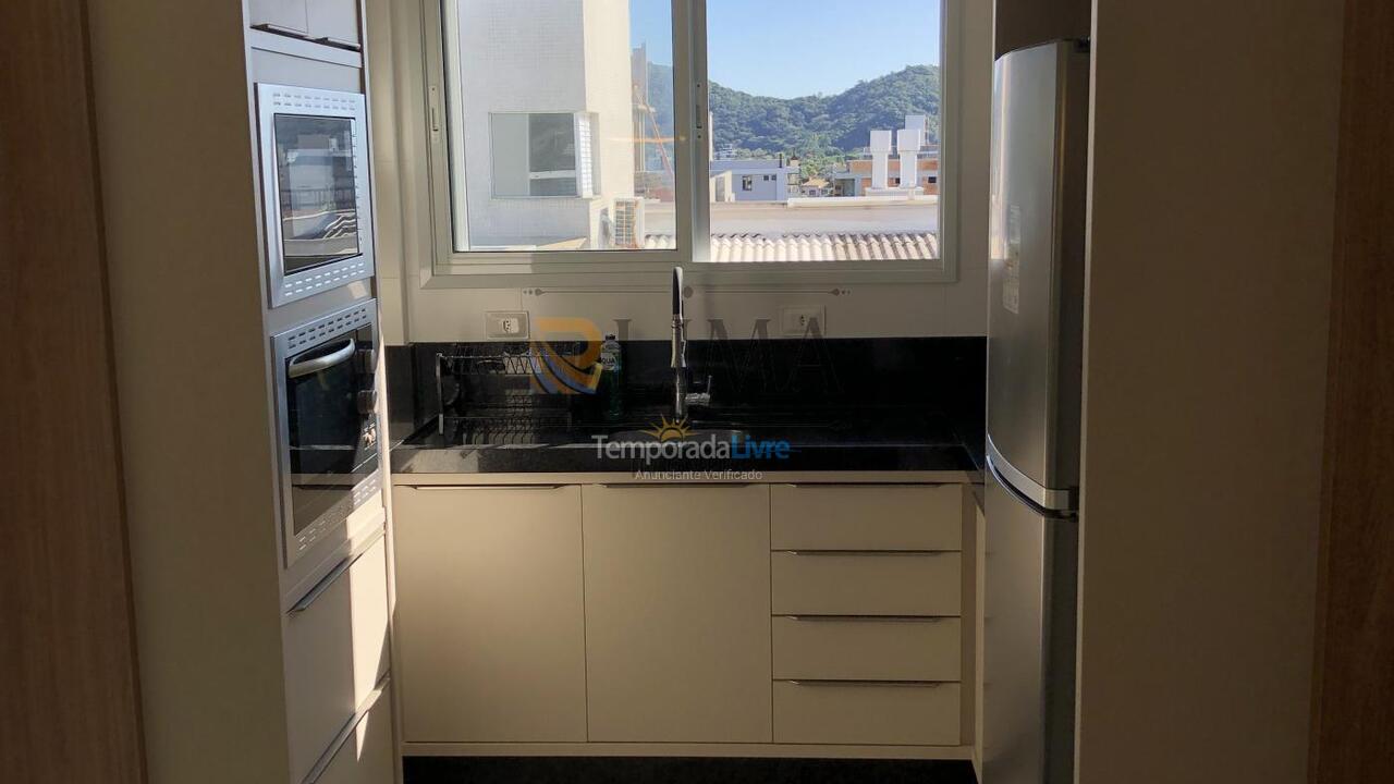 Apartamento para aluguel de temporada em Bombinhas (Canto Grande)