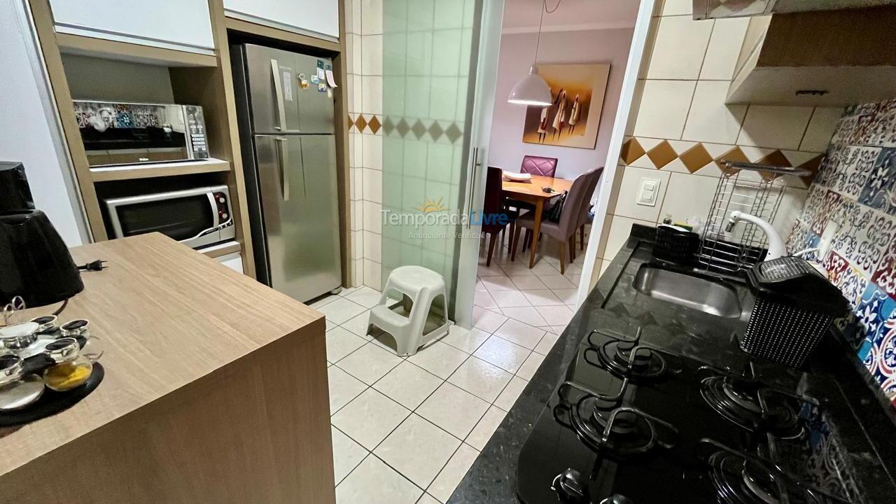 Apartamento para aluguel de temporada em Itapema (Centro)