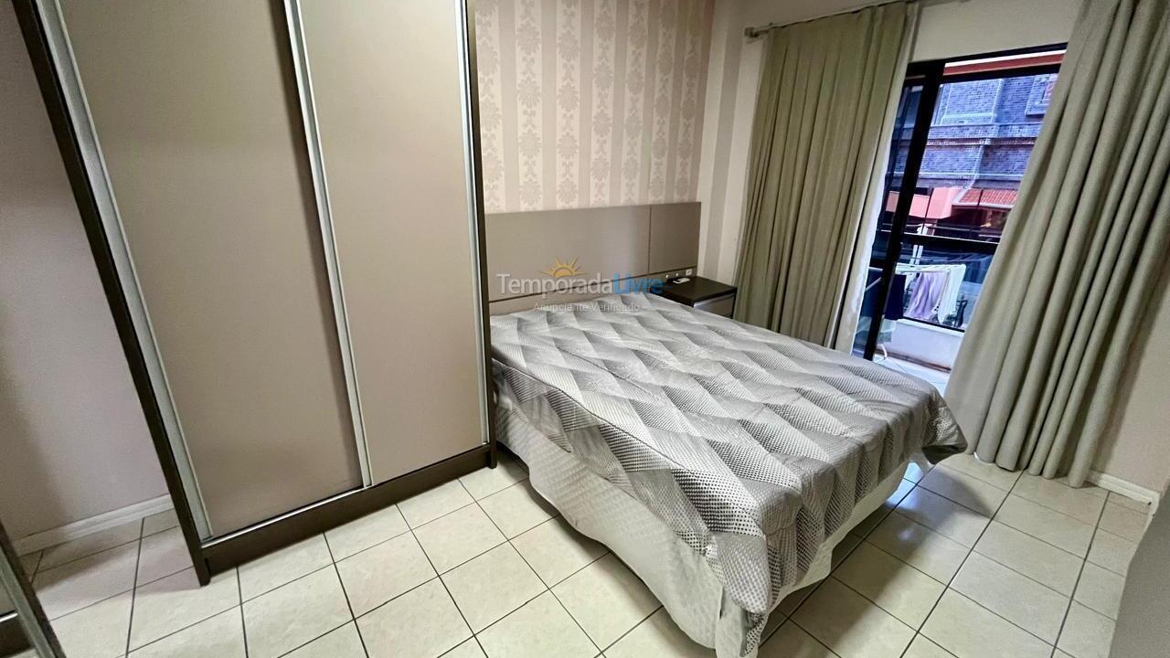 Apartamento para aluguel de temporada em Itapema (Centro)