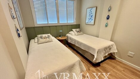 Apartamento com piscina em Mariscal